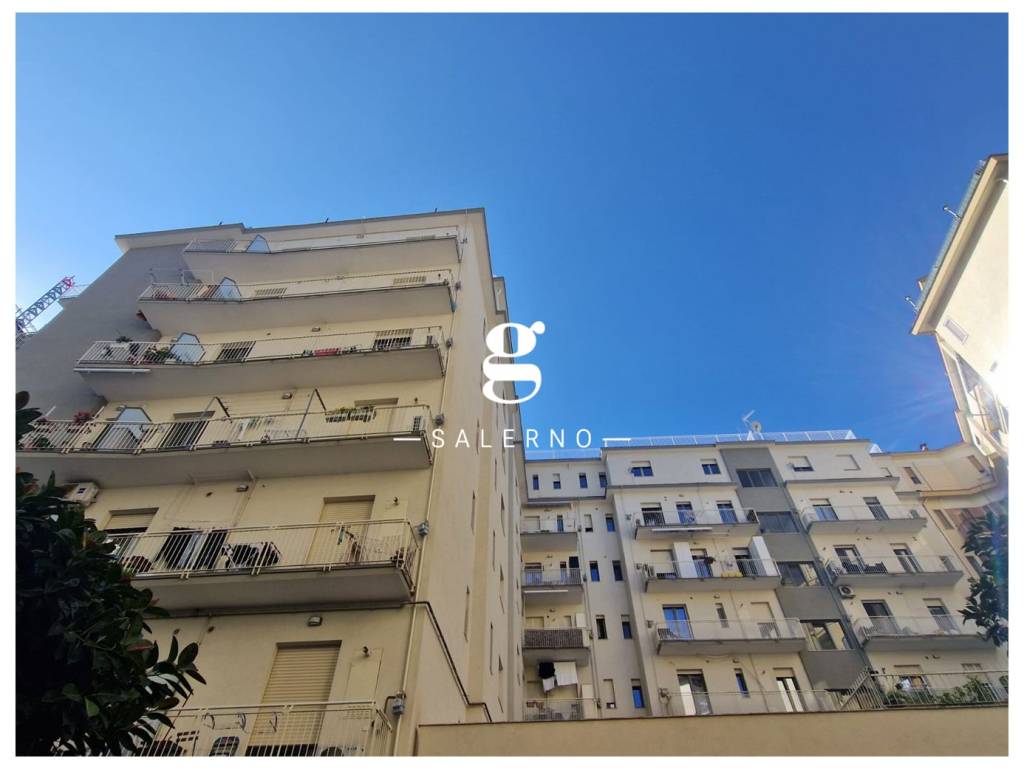 appartamento in vendita a Salerno in zona Pastena