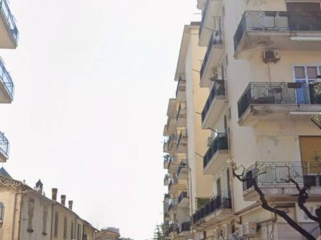 appartamento in vendita a Salerno in zona Torrione