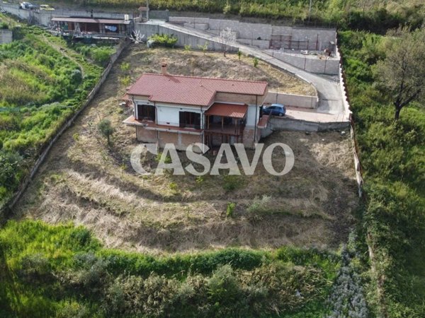 casa indipendente in vendita a Salerno