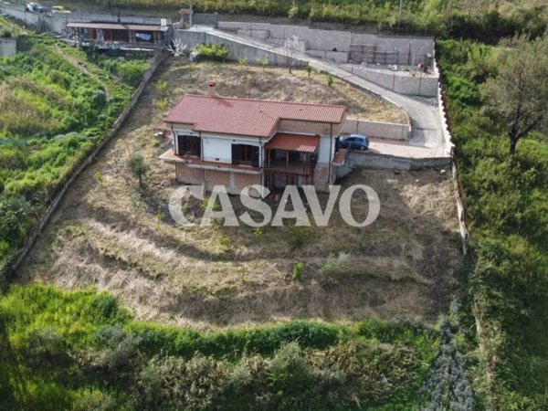 casa indipendente in vendita a Salerno in zona Giovi Altimare