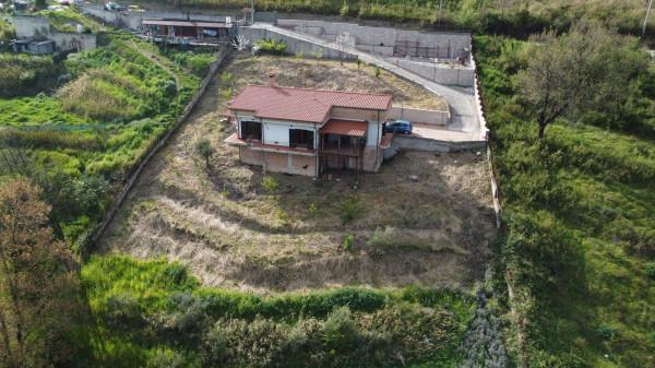 casa indipendente in vendita a Salerno