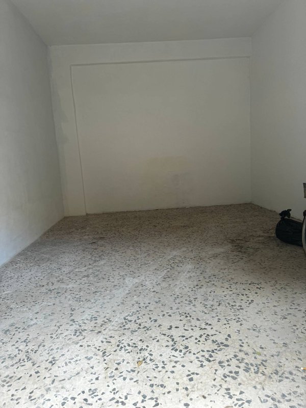 locale di sgombero in vendita a Salerno in zona Pastena