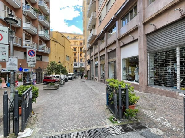 monolocale in vendita a Salerno in zona Centro Città