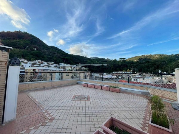 appartamento in vendita a Salerno in zona Centro Città