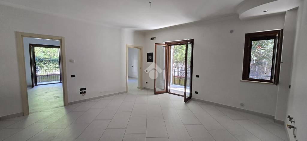 appartamento in vendita a Salerno in zona Brignano / Piezzo