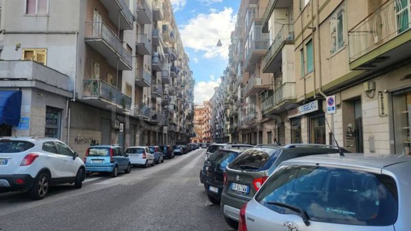 negozio in vendita a Salerno in zona Irno