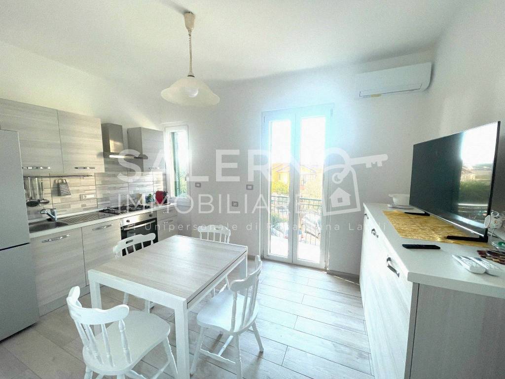 appartamento in vendita a Salerno in zona Pastena