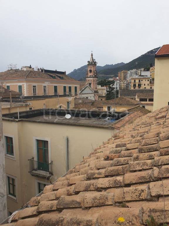 appartamento in vendita a Salerno in zona Centro Città