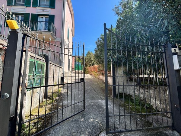 appartamento in vendita a Salerno in zona Fontana di Genca / Pastorano