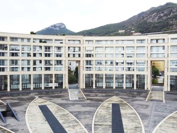 appartamento in vendita a Salerno in zona Centro Città