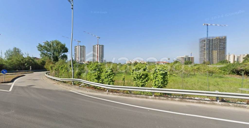 terreno edificabile in vendita a Salerno in zona San Leonardo