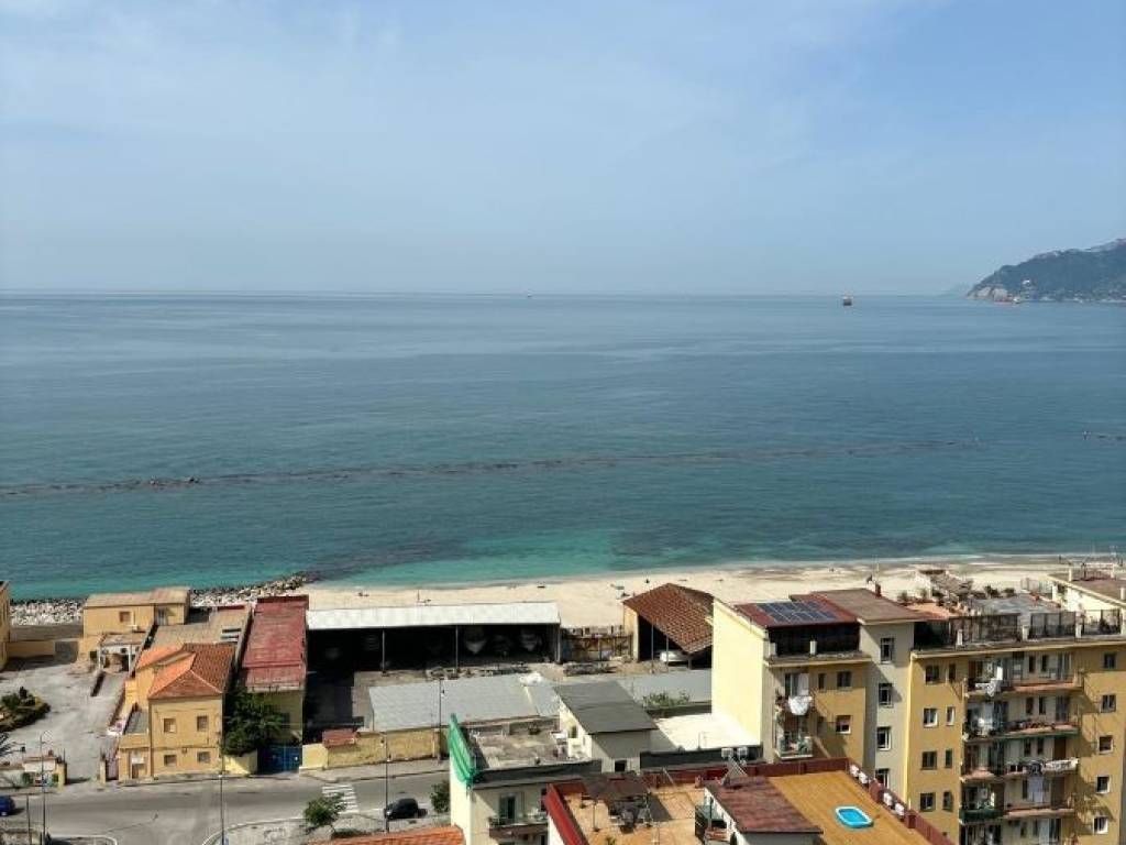 appartamento in vendita a Salerno in zona Pastena