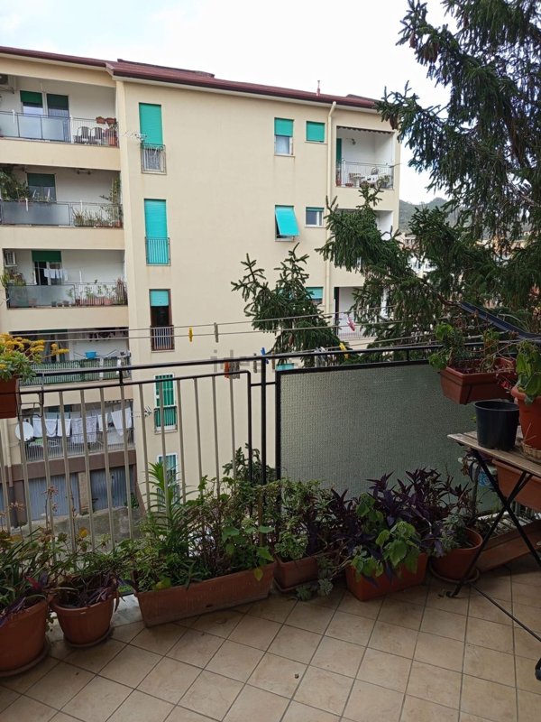 appartamento in vendita a Salerno in zona Pastena