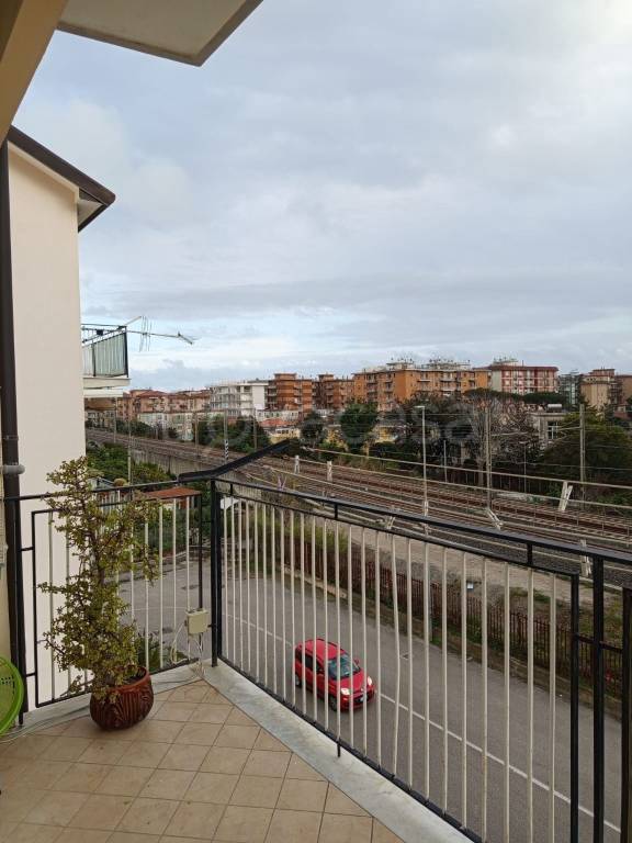 appartamento in vendita a Salerno in zona Pastena