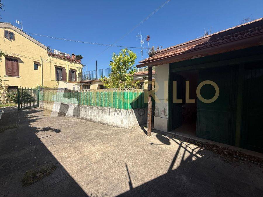 appartamento in vendita a Salerno in zona Zona Industriale