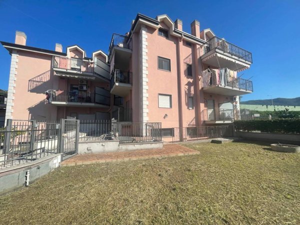 appartamento in vendita a Salerno in zona Pastena