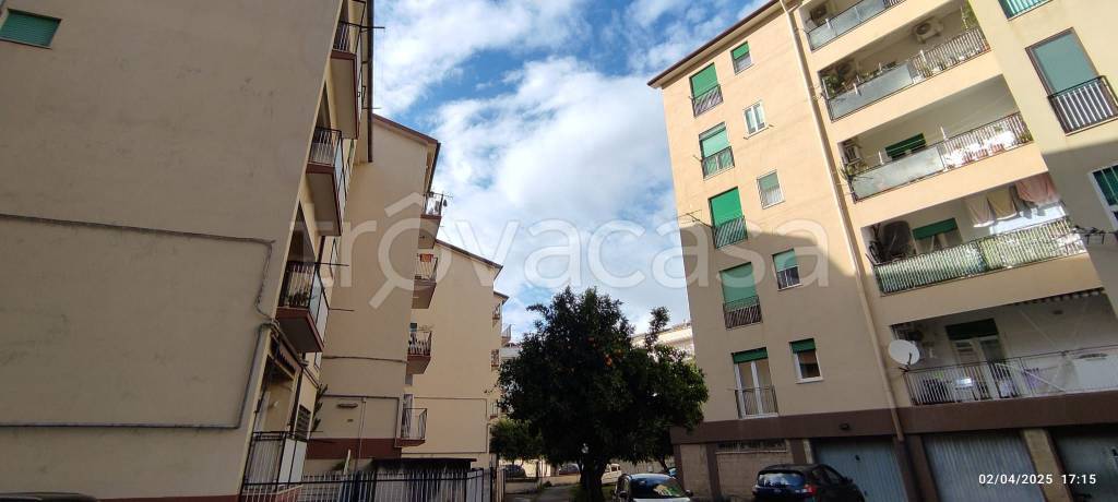 appartamento in vendita a Salerno in zona Pastena