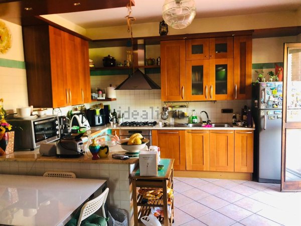 casa indipendente in vendita a Salerno in zona Piegolelle-San Bartolomeo