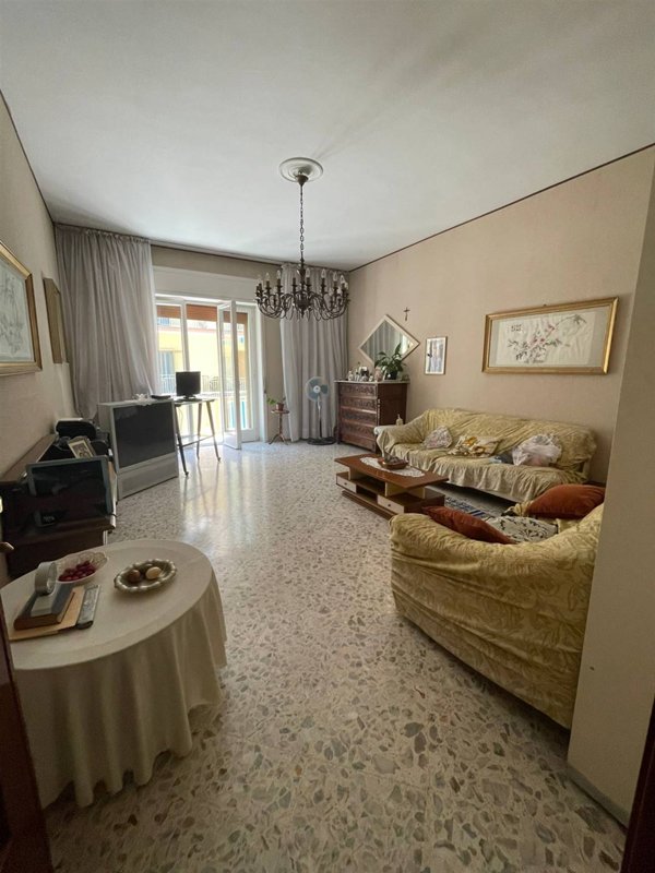 appartamento in vendita a Salerno in zona Mercatello