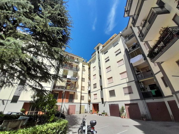 appartamento in vendita a Salerno in zona Pastena