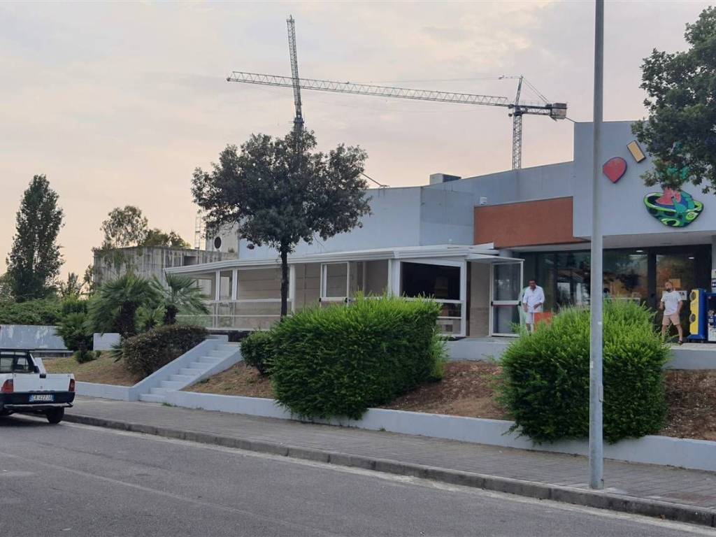 negozio in vendita a Salerno in zona Sant'Eustachio
