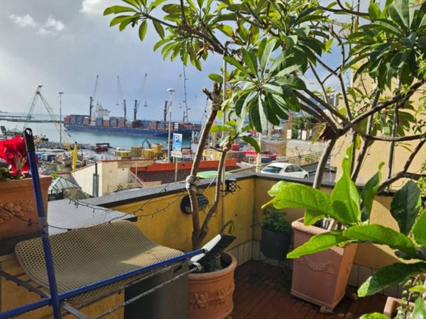 appartamento in vendita a Salerno in zona Centro Città