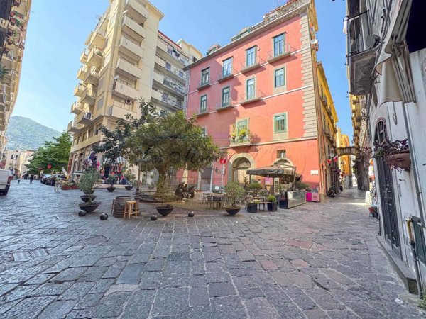 appartamento in vendita a Salerno in zona Centro Città