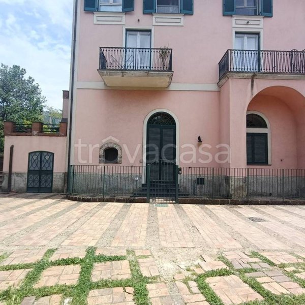 appartamento in vendita a Salerno in zona Fontana di Genca / Pastorano