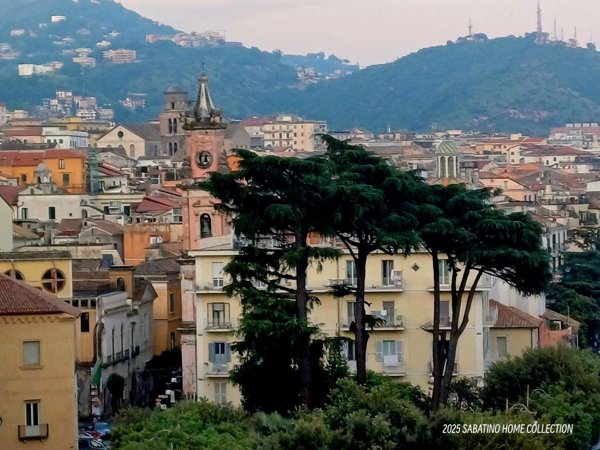 appartamento in vendita a Salerno in zona Centro Città