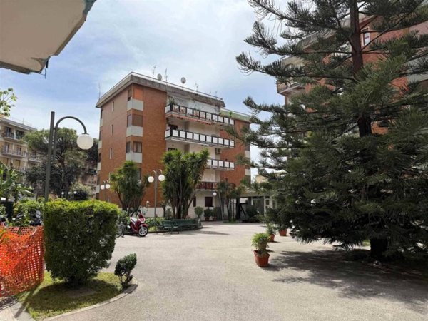 appartamento in vendita a Salerno in zona Pastena