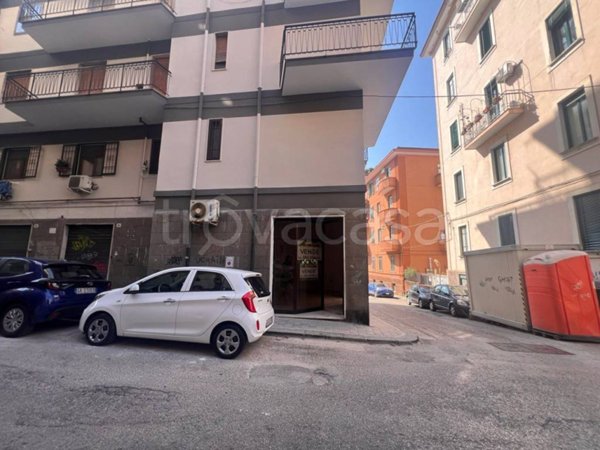 negozio in vendita a Salerno
