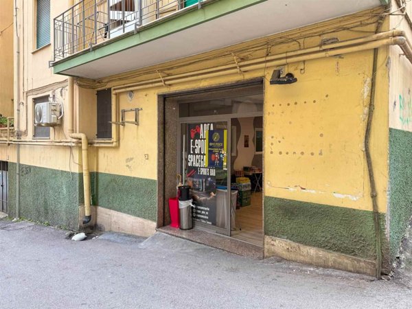 negozio in vendita a Salerno