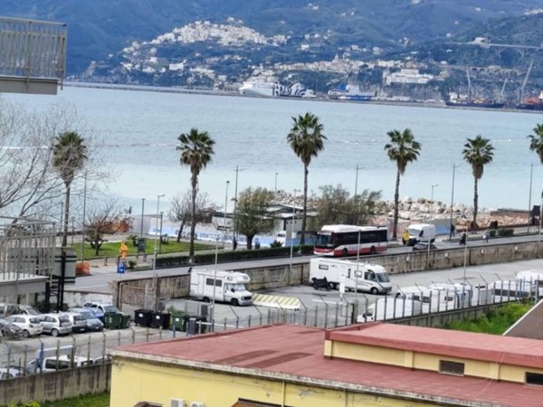 appartamento in vendita a Salerno in zona Torrione