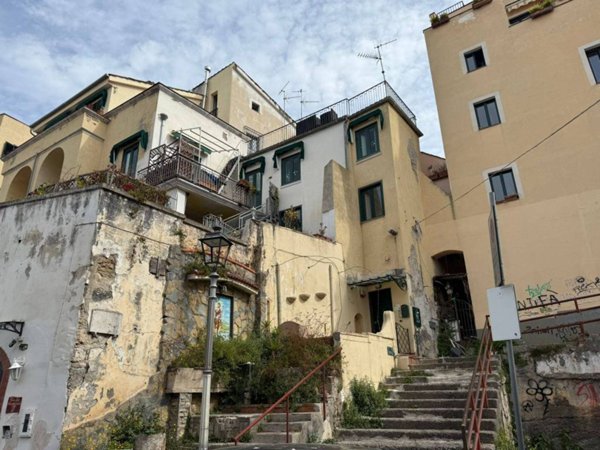 appartamento in vendita a Salerno in zona Centro Città