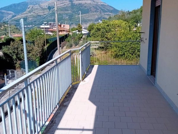 appartamento in vendita a Salerno in zona Giovi Altimare