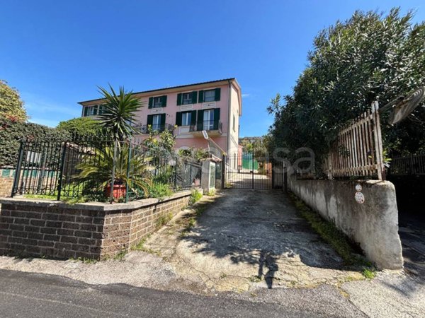 appartamento in vendita a Salerno in zona Fontana di Genca / Pastorano