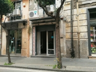 locale commerciale in vendita a Salerno in zona Centro Città