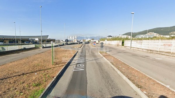 terreno edificabile in vendita a Salerno in zona Zona Industriale