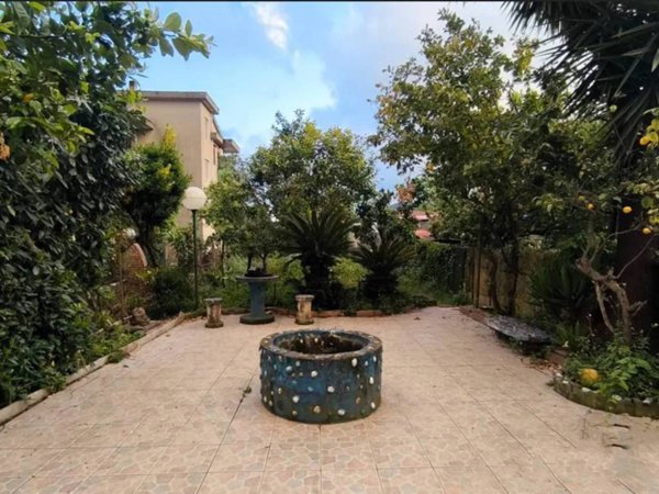 appartamento in vendita a Salerno in zona Ogliara