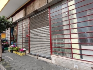 locale commerciale in vendita a Salerno in zona Arce-Vernieri