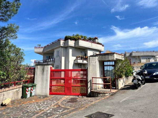 appartamento in vendita a Salerno in zona Ogliara
