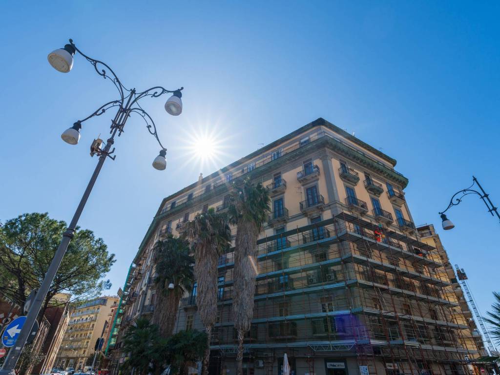 appartamento in vendita a Salerno in zona Centro Città