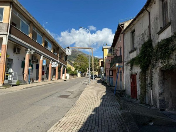 appartamento in vendita a Salerno in zona Fontana di Genca / Pastorano