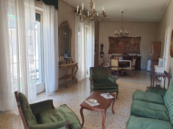 appartamento in vendita a Salerno in zona Centro Città