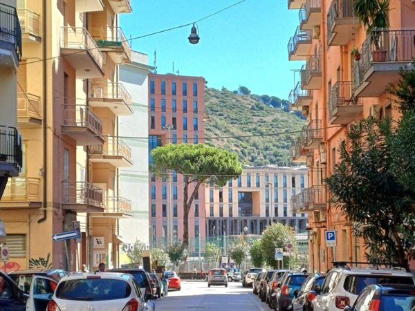 appartamento in vendita a Salerno in zona Centro Città