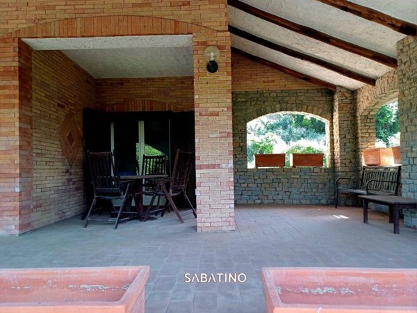 casa indipendente in vendita a Salerno in zona Ogliara