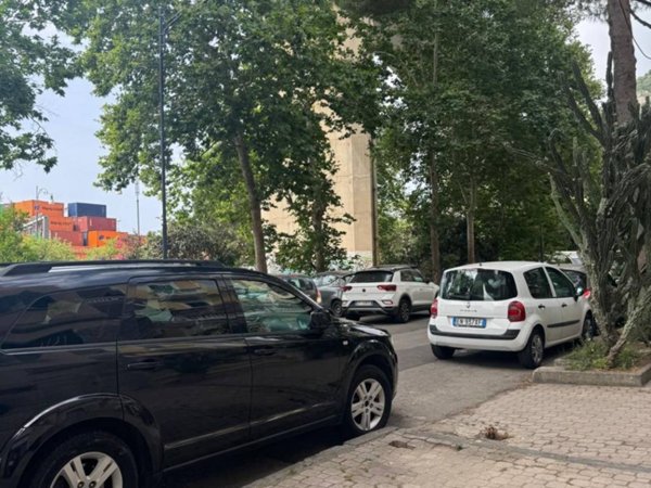 negozio in vendita a Salerno in zona Centro Città