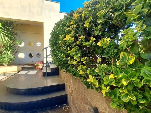 casa indipendente in vendita a Salerno in zona Zona Industriale