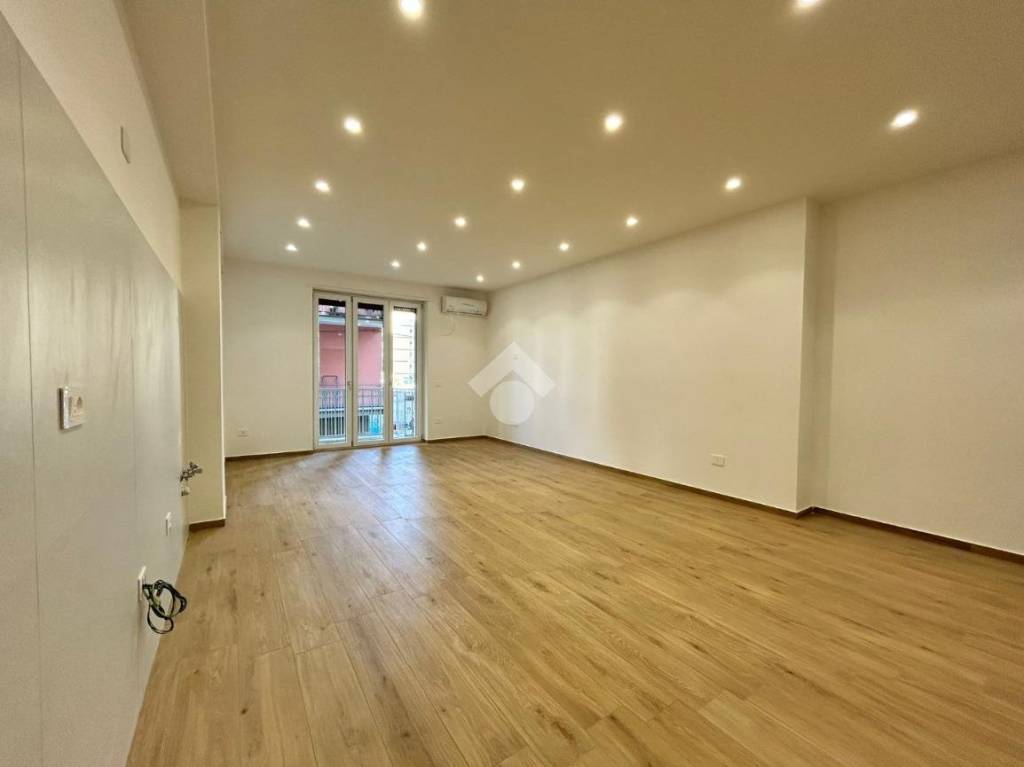 appartamento in vendita a Salerno in zona Pastena
