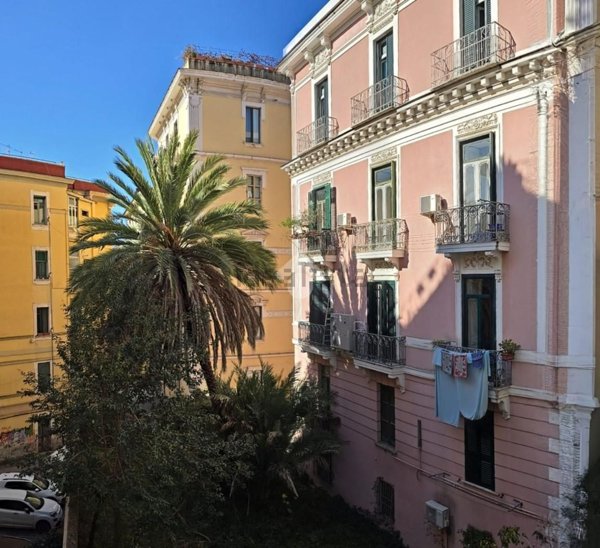 appartamento in vendita a Salerno in zona Centro Città